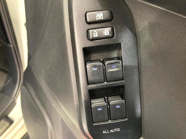 ランドクルーザープラド ＴＸ　Ｌパッケージ　７０ｔｈアニバーサリーリミテッド　ディーゼル　７人乗り　サンルーフ　純正ＳＤナビ　全周囲カメラ　衝突被害軽減システム　レーダークルーズコントロール　禁煙車　レザーシート　前席シートエアコン　ドライブレコーダー　コーナーセンサー（33枚目）