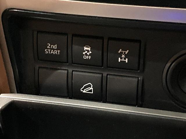 ランドクルーザープラド ＴＸ　Ｌパッケージ　７０ｔｈアニバーサリーリミテッド　ディーゼル　７人乗り　サンルーフ　純正ＳＤナビ　全周囲カメラ　衝突被害軽減システム　レーダークルーズコントロール　禁煙車　レザーシート　前席シートエアコン　ドライブレコーダー　コーナーセンサー（46枚目）