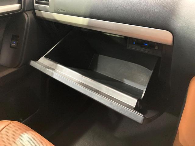 ランドクルーザープラド ＴＸ　Ｌパッケージ　７０ｔｈアニバーサリーリミテッド　ディーゼル　７人乗り　サンルーフ　純正ＳＤナビ　全周囲カメラ　衝突被害軽減システム　レーダークルーズコントロール　禁煙車　レザーシート　前席シートエアコン　ドライブレコーダー　コーナーセンサー（53枚目）