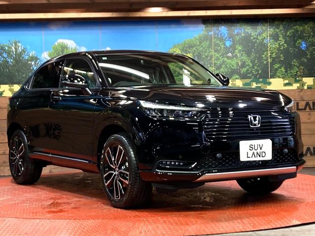 ヴェゼル ｅ：ＨＥＶ　Ｚ　登録済未使用車　純正９型ナビ　全周囲カメラ　衝突被害軽減システム　電動リアゲート　ハーフレザーシート　コーナーセンサー　スマートキー　ＬＥＤヘッド　ＥＴＣ２．０　純正１８インチアルミ（16枚目）