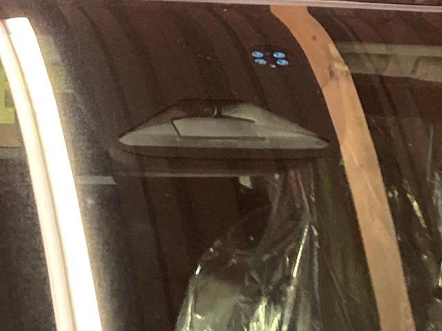 ヴェゼル ｅ：ＨＥＶ　Ｚ　登録済未使用車　純正９型ナビ　全周囲カメラ　衝突被害軽減システム　電動リアゲート　ハーフレザーシート　コーナーセンサー　スマートキー　ＬＥＤヘッド　ＥＴＣ２．０　純正１８インチアルミ（46枚目）