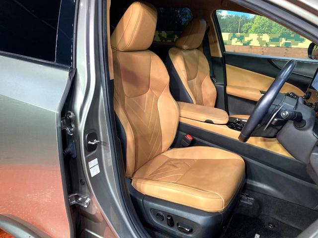 ＮＸ ＮＸ３５０ｈ　バージョンＬ　純正１４型ナビ　バックカメラ　衝突被害軽減システム　レーダークルーズ　禁煙車　電動リアゲート　レザーシート　全席シートヒーター　前席シートエアコン　コーナーセンサー　スマートキー　ＬＥＤヘッド（9枚目）