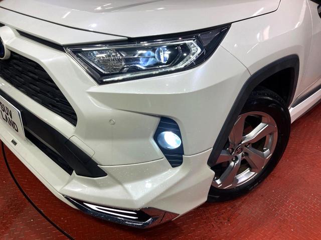 ＲＡＶ４ ハイブリッドＸ　モデリスタエアロ　９型ＳＤナビ　バックカメラ　衝突被害軽減システム　レーダークルーズ　ドラレコ　コーナーセンサー　スマートキー　ＬＥＤヘッド　ルーフレール　ビルトインＥＴＣ　純正１８インチアルミ（12枚目）