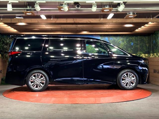 アルファード Ｚ　左右独立ガラスルーフ　ユニバーサルステップ　純正フリップダウンモニター　純正１４型ディスプレイオーディオ　パノラミックビューモニター　両側電動スライドドア　電動リアゲート　レーダークルーズコントロール（23枚目）