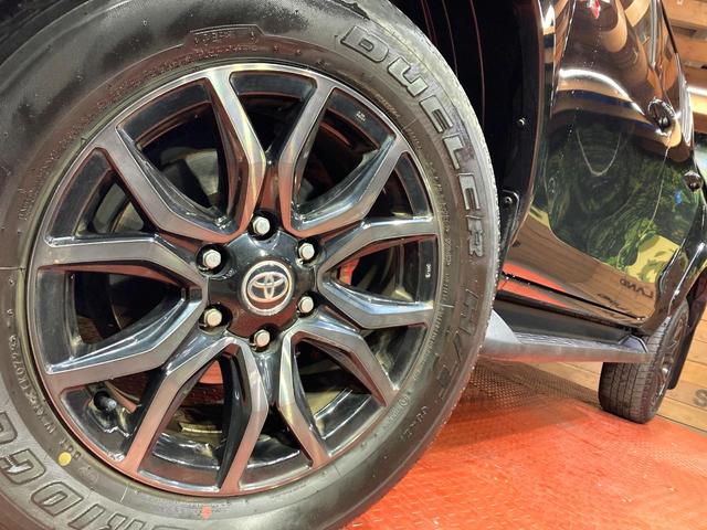 �y�����P�W�C���`�A���~�z�C�[���z�O�ςɃ}�b�`���������A���~�z�C�[���𑕒����Ă���܂��B�e��ЊO�A���~�z�C�[����A�X�^�b�h���X�^�C�����戵�����Ă���܂��B���񂲑��k����������