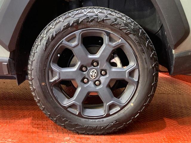 ＲＡＶ４ アドベンチャー　オフロードパッケージＩＩ　純正１０．５型ＤＡ　バックカメラ　衝突被害軽減システム　レーダークルーズ　禁煙車　ハーフレザーシート　全席シートヒーター　前席シートエアコン　パワーシート　ドラレコ　コーナーセンサー　スマートキー（25枚目）