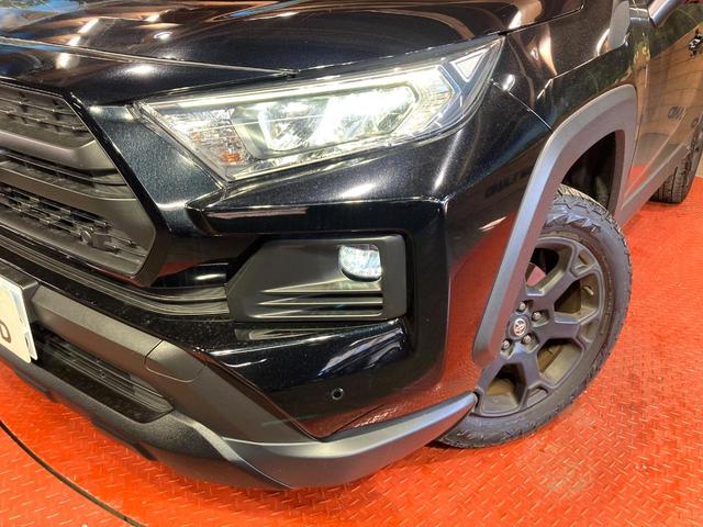 ＲＡＶ４ アドベンチャー　オフロードパッケージＩＩ　純正１０．５型ディスプレイオーディオ　禁煙車　デジタルインナーミラー　メモリー機能付きパワーシート　シートベンチレーション　ＥＴＣ２．０　ＬＥＤヘッドライト　レーダークルーズ　オートライト（12枚目）