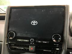 【１２．３インチワイドナビ】高級感とインパクトのある大型ワイドナビを装備。各種オーディオ操作はもちろん、横長ワイド画面でのマップ２分割表示など、利便性も高いナビです♪ 5