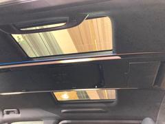 �ں�����Ω�ࡼ��롼�աۣ����ܺ����ʤˤ��줾�����֤��줿���饹�롼�ա��������˹�碌����¦�����������ɤ��Ĥ�뤳�Ȥ��ǽ�Ǥ��� 3