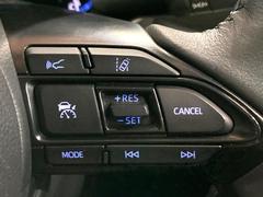 �ڥ졼�������롼������ȥ�����۹�®ƻϩ�Ǥ�Ĺ��Υ���Ԥ��ڤˡ�����ư��®�٤��ݤĥ��롼������ȥ����뤬�����ͷڸ������ƥ��Ϣ�Ȥ��������μ�ξ���Τ��Ƽִ֤��ݤĤ褦��®��Ĵ�ᤷ�Ƥ���ޤ����� 5