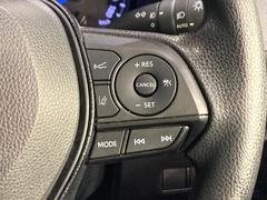 �ڥ졼�������롼������ȥ�����۹�®ƻϩ�Ǥ�Ĺ��Υ���Ԥ��ڤˡ�����ư��®�٤��ݤĥ��롼������ȥ����뤬�����ͷڸ������ƥ��Ϣ�Ȥ��������μ�ξ���Τ��Ƽִ֤��ݤĤ褦��®��Ĵ�ᤷ�Ƥ���ޤ����� 5