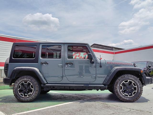ジープ・ラングラーアンリミテッド 　ルビコン　ハードロック　４ＷＤ　ＥＴＣ　バックカメラ　オートクルーズコントロール　ナビ　ＴＶ　キーレスエントリー　シートヒーター　ＡＴ　ＣＤ　ＵＳＢ　ミュージックプレイヤー接続可　Ｂｌｕｅｔｏｏｔｈ（14枚目）