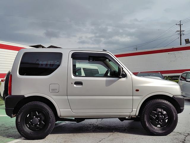 ジムニー ＸＧ　４ＷＤ　ＥＴＣ　ＴＶ　キーレスエントリー　ＡＴ　ＡＢＳ　衝突安全ボディ　エアコン　パワーウィンドウ（16枚目）