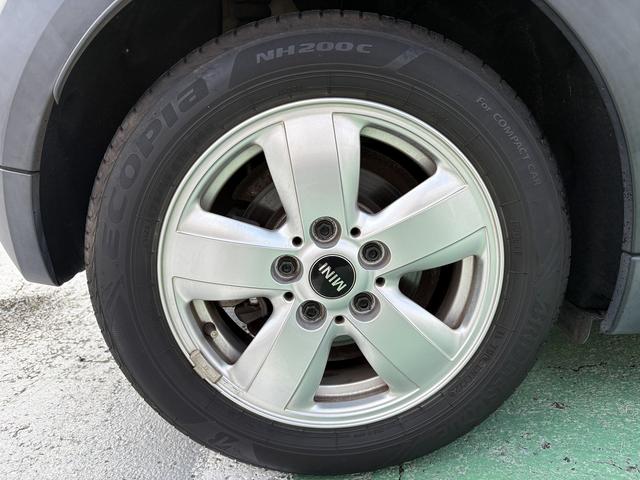 ＭＩＮＩ ヴィクトリア　ドライブレコーダー　ＥＴＣ　ナビ　ＬＩＭボタン　アルミホイール　ＬＥＤヘッドランプ　ターボ　スマートキー　アイドリングストップ　電動格納ミラー　ＡＴ　盗難防止システム　ＡＢＳ　ＥＳＣ（20枚目）