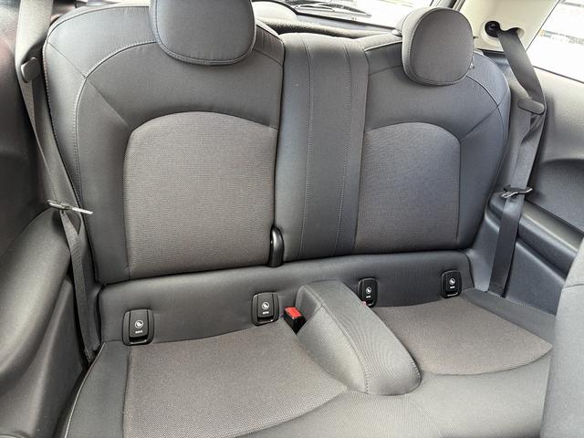 ＭＩＮＩ ヴィクトリア　ドライブレコーダー　ＥＴＣ　ナビ　ＬＩＭボタン　アルミホイール　ＬＥＤヘッドランプ　ターボ　スマートキー　アイドリングストップ　電動格納ミラー　ＡＴ　盗難防止システム　ＡＢＳ　ＥＳＣ（39枚目）