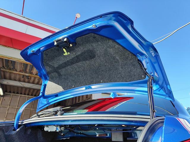 ご覧頂きまして誠に有難うございます!!是非ご来店して頂き、実際にご覧になって頂ければと思います。お客様からのご連絡をスタッフ一同、心よりお待ちしております