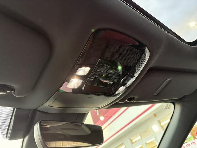 ＲＸ ＲＸ３５０　Ｆスポーツ　４ＷＤ　全周囲カメラ　クリアランスソナー　オートクルーズコントロール　レーンアシスト　パワーシート　衝突被害軽減システム　ナビ　ＴＶ　オートマチックハイビーム　オートライト　ＬＥＤヘッドランプ（42枚目）