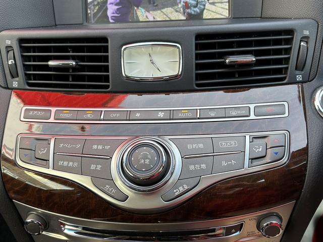 フーガ ３７０ＧＴ　ドライブレコーダー　クリアランスソナー　オートクルーズコントロール　衝突被害軽減システム　全周囲カメラ　ＴＶ　アルミホイール　ＬＥＤヘッドランプ　ＡＴ　シートエアコン　スマートキー　盗難防止システム（7枚目）