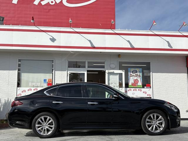 フーガ ３７０ＧＴ　ドライブレコーダー　クリアランスソナー　オートクルーズコントロール　衝突被害軽減システム　全周囲カメラ　ＴＶ　アルミホイール　ＬＥＤヘッドランプ　ＡＴ　シートエアコン　スマートキー　盗難防止システム（14枚目）