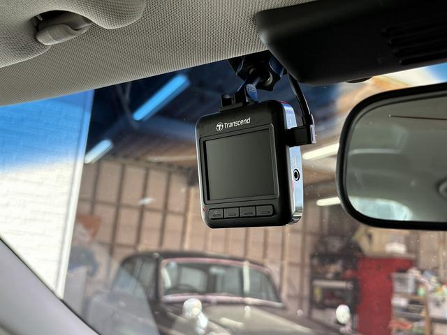 フーガ ３７０ＧＴ　ドライブレコーダー　クリアランスソナー　オートクルーズコントロール　衝突被害軽減システム　全周囲カメラ　ＴＶ　アルミホイール　ＬＥＤヘッドランプ　ＡＴ　シートエアコン　スマートキー　盗難防止システム（23枚目）