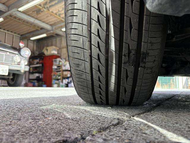 フーガ ３７０ＧＴ　ドライブレコーダー　クリアランスソナー　オートクルーズコントロール　衝突被害軽減システム　全周囲カメラ　ＴＶ　アルミホイール　ＬＥＤヘッドランプ　ＡＴ　シートエアコン　スマートキー　盗難防止システム（24枚目）