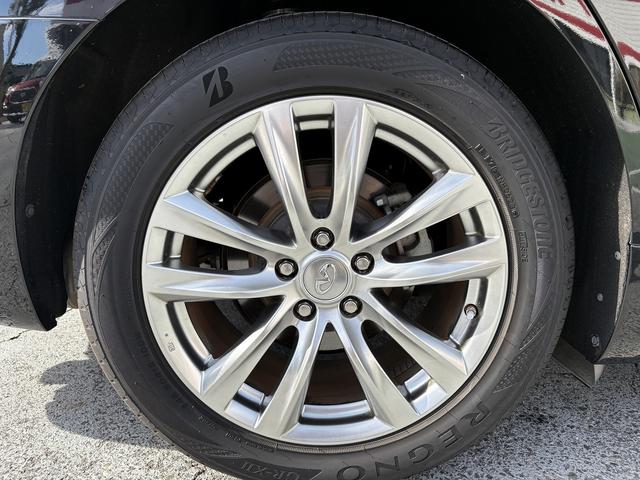 フーガ ３７０ＧＴ　ドライブレコーダー　クリアランスソナー　オートクルーズコントロール　衝突被害軽減システム　全周囲カメラ　ＴＶ　アルミホイール　ＬＥＤヘッドランプ　ＡＴ　シートエアコン　スマートキー　盗難防止システム（35枚目）