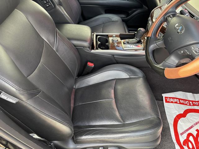 フーガ ３７０ＧＴ　ドライブレコーダー　クリアランスソナー　オートクルーズコントロール　衝突被害軽減システム　全周囲カメラ　ＴＶ　アルミホイール　ＬＥＤヘッドランプ　ＡＴ　シートエアコン　スマートキー　盗難防止システム（37枚目）