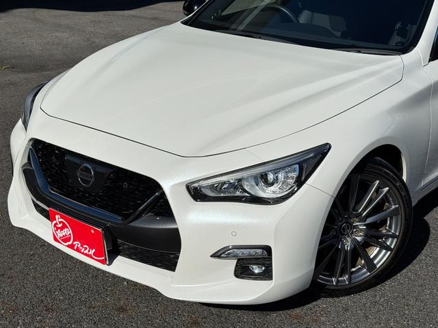 スカイライン ４００Ｒ　インテリジェントクルコン　ナビ　フルセグＴＶ　アラウンドビューモニター　ＬＥＤライト　スマートキー２個　黒革シート　ドラレコ　ＥＴＣ　ソナー　パワーシート　純正１９インチＡＷ　シートヒーター（24枚目）