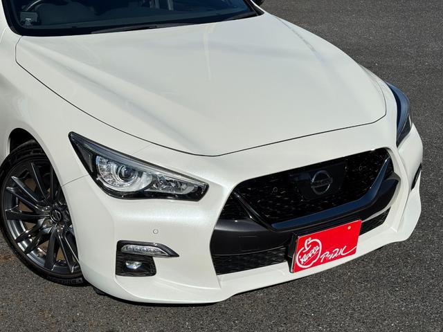 スカイライン ４００Ｒ　インテリジェントクルコン　ナビ　フルセグＴＶ　アラウンドビューモニター　ＬＥＤライト　スマートキー２個　黒革シート　ドラレコ　ＥＴＣ　ソナー　パワーシート　純正１９インチＡＷ　シートヒーター（26枚目）