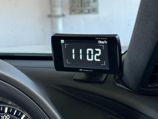 スカイライン ４００Ｒ　インテリジェントクルコン　ナビ　フルセグＴＶ　アラウンドビューモニター　ＬＥＤライト　スマートキー２個　黒革シート　ドラレコ　ＥＴＣ　ソナー　パワーシート　純正１９インチＡＷ　シートヒーター（43枚目）