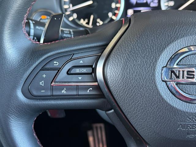 スカイライン ４００Ｒ　インテリジェントクルコン　ナビ　フルセグＴＶ　アラウンドビューモニター　ＬＥＤライト　スマートキー２個　黒革シート　ドラレコ　ＥＴＣ　ソナー　パワーシート　純正１９インチＡＷ　シートヒーター（52枚目）