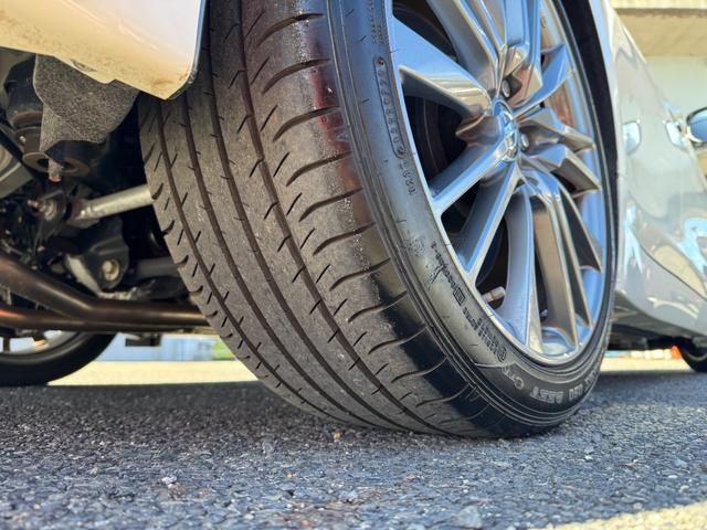 スカイライン ４００Ｒ　インテリジェントクルコン　ナビ　フルセグＴＶ　アラウンドビューモニター　ＬＥＤライト　スマートキー２個　黒革シート　ドラレコ　ＥＴＣ　ソナー　パワーシート　純正１９インチＡＷ　シートヒーター（75枚目）