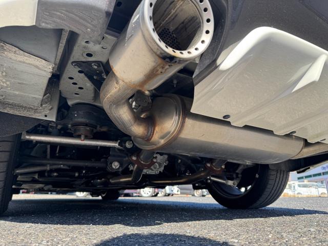 スカイライン ４００Ｒ　インテリジェントクルコン　ナビ　フルセグＴＶ　アラウンドビューモニター　ＬＥＤライト　スマートキー２個　黒革シート　ドラレコ　ＥＴＣ　ソナー　パワーシート　純正１９インチＡＷ　シートヒーター（77枚目）