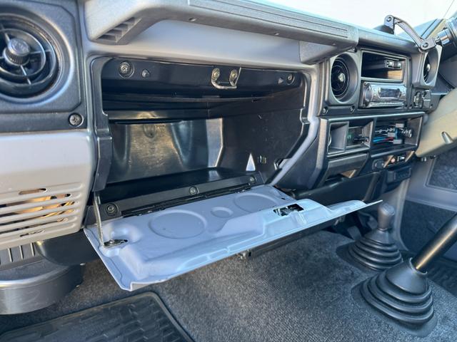 ランドクルーザー７０ ＺＸ　リフトアップ　グリルガード　シュノーケル　社外アルミ　サンルーフ　ＢＦグッドリッチタイヤ　前後ドラレコ（39枚目）