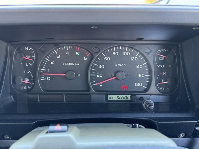 ランドクルーザー７０ ＺＸ　リフトアップ　グリルガード　シュノーケル　社外アルミ　サンルーフ　ＢＦグッドリッチタイヤ　前後ドラレコ（65枚目）