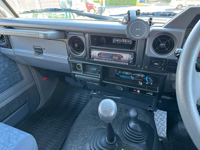 ランドクルーザー７０ ＺＸ　リフトアップ　グリルガード　シュノーケル　社外アルミ　サンルーフ　ＢＦグッドリッチタイヤ　前後ドラレコ（74枚目）