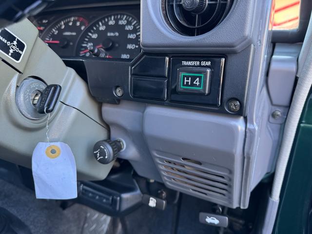 ランドクルーザー７０ ＺＸ　リフトアップ　グリルガード　シュノーケル　社外アルミ　サンルーフ　ＢＦグッドリッチタイヤ　前後ドラレコ（75枚目）