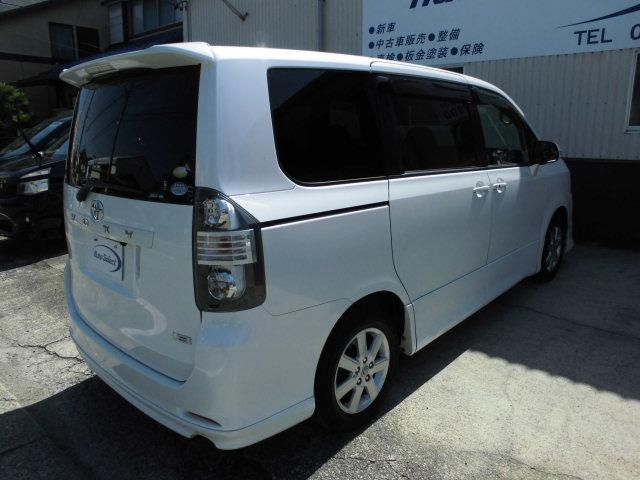 Toyota Voxy Zs 08 Pearl White Km Details Japanese Used Cars Goo Net Exchange Toyota Voxy Zs 08 Pearl White Km Details Japanese Used Cars Goo Net Exchange