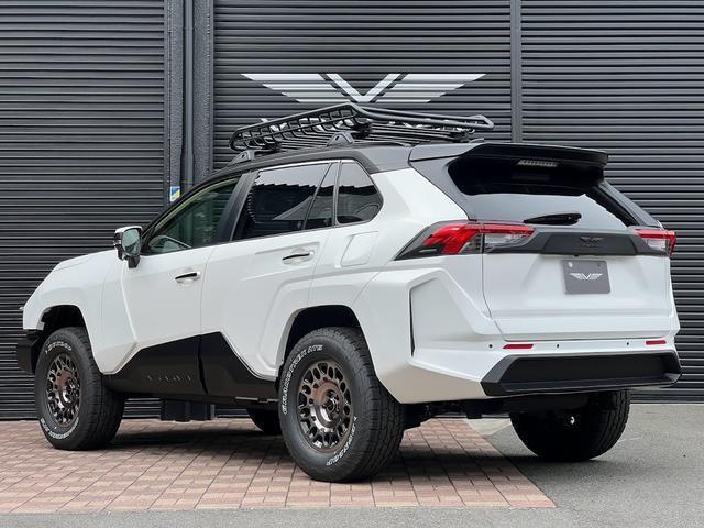 ＲＡＶ４ Ｇ　ブラーバキットフルカスタム車両／パワーシート／１７インチアルミホイール／ダンロップタイヤ／パワーバックゲート／ＥＴＣ２．０／純正９インチナビ／シートヒーター／バックカメラ（26枚目）