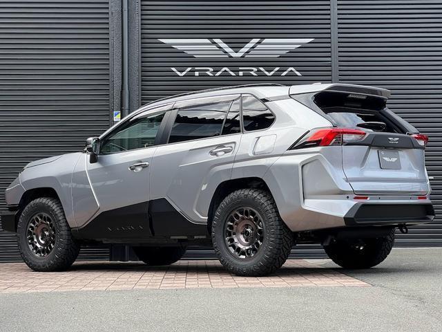 ＲＡＶ４ ＶＲＡＲＶＡ　ＭＡＲＳ　Ｇ－Ｚ　現車販売！ブラーバキットフルカスタム車両／アラウンドビューモニター／ＥＴＣ２．０／リフトアップ／１７インチアルミホイール＆オールテレーンタイヤ／ステアリングヒーター／パワーバックドア（19枚目）