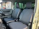 助手席シートも目立つ汚れは無く綺麗に保たれております!ベース車両であるハスラーは室内空間の広さが人気です。見晴らしも良く、長時間のドライブも快適に楽しめます!