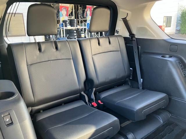 ランドクルーザープラド TZ-G 禁煙車 4WD 純正ナビ フルセグTV 全周囲カメラ ドライブレコーダー ETC2.0 オートエアコン スマートキー LEDヘッドライト 衝突被害軽減ブレーキ シートベンチレーション パワーシート(29枚目)