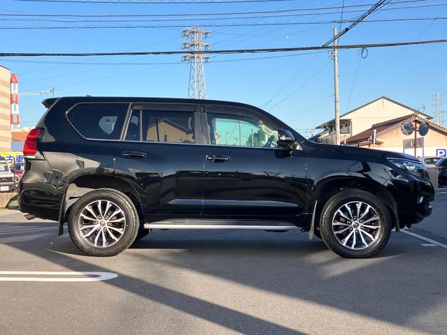 ランドクルーザープラド TZ-G 禁煙車 4WD 純正ナビ フルセグTV 全周囲カメラ ドライブレコーダー ETC2.0 オートエアコン スマートキー LEDヘッドライト 衝突被害軽減ブレーキ シートベンチレーション パワーシート(39枚目)