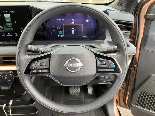 サクラ G 禁煙車 ドライブレコーダー 全周囲カメラ 純正ナビ フルセグTV クリアランスソナー 衝突被害軽減システム オートライト LEDヘッドランプ スマートキー 電動格納ミラー シートヒーター ベンチシート(13枚目)