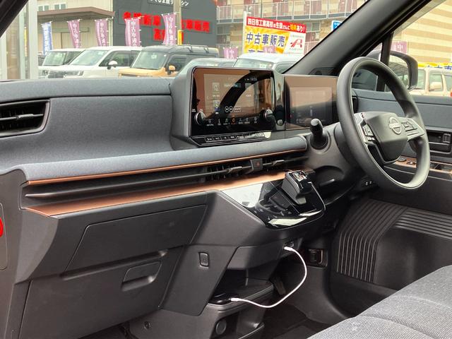 サクラ G 禁煙車 ドライブレコーダー 全周囲カメラ 純正ナビ フルセグTV クリアランスソナー 衝突被害軽減システム オートライト LEDヘッドランプ スマートキー 電動格納ミラー シートヒーター ベンチシート(21枚目)