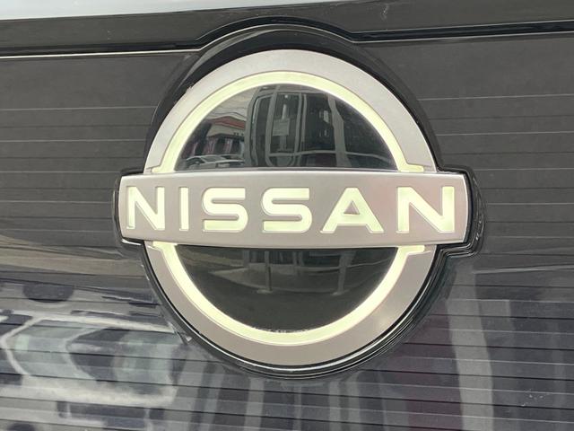 サクラ G 禁煙車 ドライブレコーダー 全周囲カメラ 純正ナビ フルセグTV クリアランスソナー 衝突被害軽減システム オートライト LEDヘッドランプ スマートキー 電動格納ミラー シートヒーター ベンチシート(48枚目)