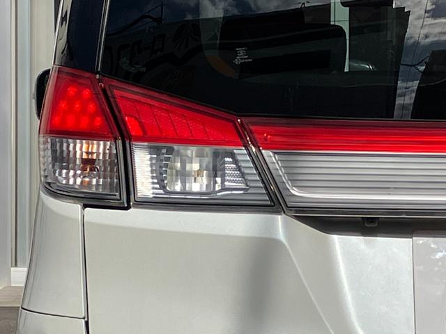 ソリオ S-DJE 禁煙者 両側電動スライドドア 地デジメモリーナビ バックカメラ ETC オートライト HID スマートキー アイドリングストップ 電動格納ミラー ウォークスルー CVT アルミホイール CD USB(38枚目)