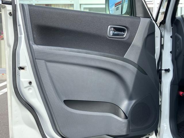 ソリオ S-DJE 禁煙者 両側電動スライドドア 地デジメモリーナビ バックカメラ ETC オートライト HID スマートキー アイドリングストップ 電動格納ミラー ウォークスルー CVT アルミホイール CD USB(46枚目)