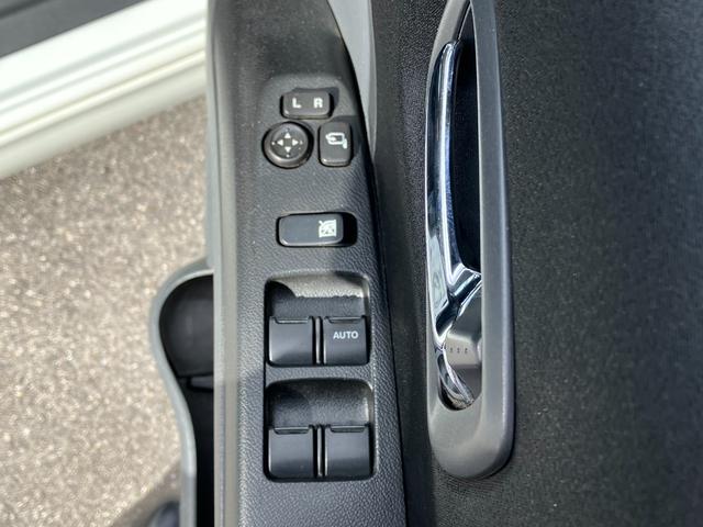 ソリオ S-DJE 禁煙者 両側電動スライドドア 地デジメモリーナビ バックカメラ ETC オートライト HID スマートキー アイドリングストップ 電動格納ミラー ウォークスルー CVT アルミホイール CD USB(50枚目)