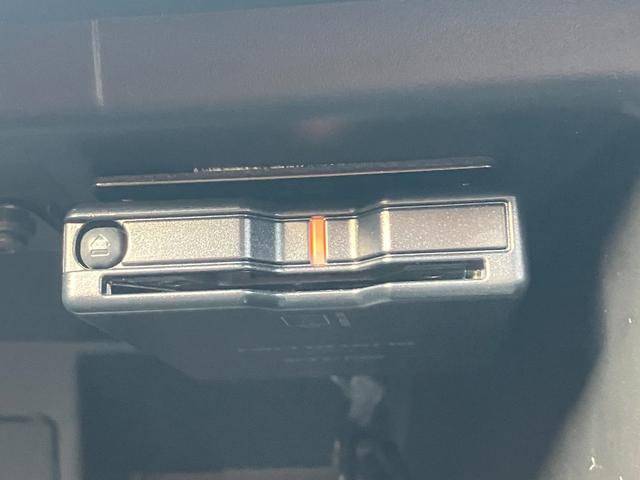 アバルト595 コンペティツィオーネ 禁煙車 カロッツェリアナビ フルセグTV バックカメラ クリアランスソナー 純正17インチAW HIDヘッドライト ハーフ革 パドルシフト リモコンキー ブレンボ製ブレーキキャリパー ETC ドラレコ(7枚目)